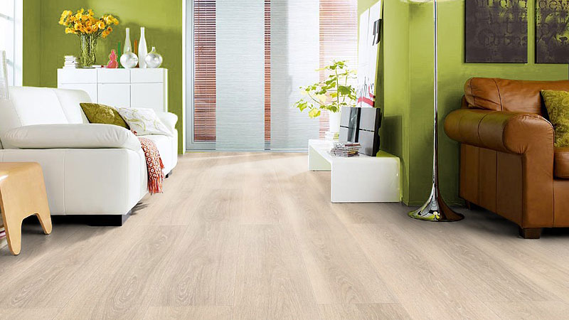 Ламинат Haro Gran Via 4V дуб белый выбеленный 526708 фото в интерьере